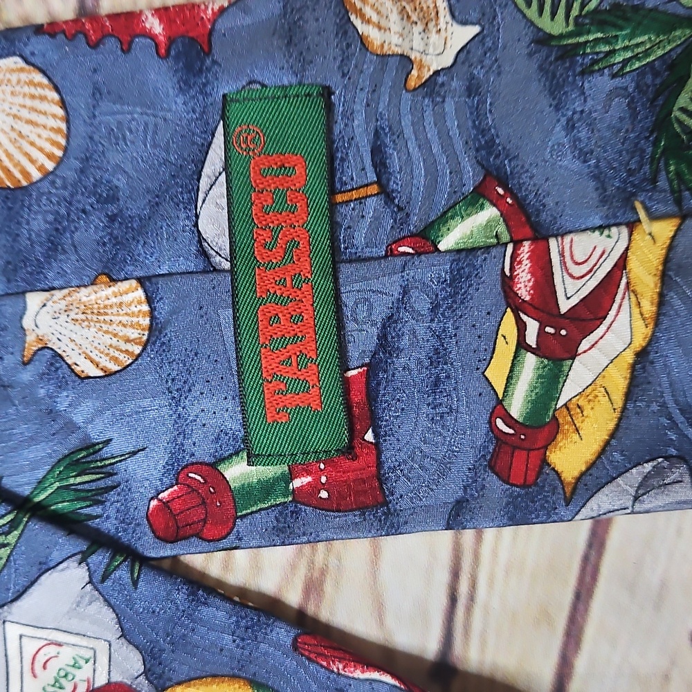 Tabasco Sea Shell Mens Tie Silk - Picture 4 of 5